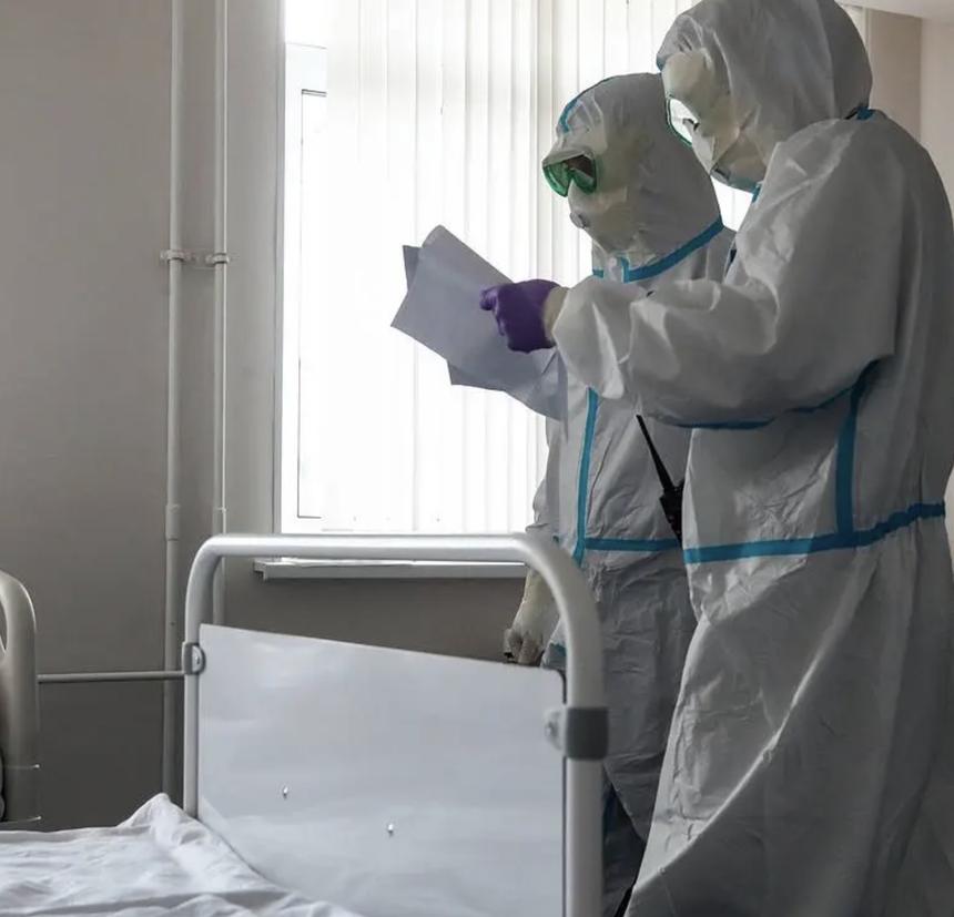 Врач предупредил россиян о риске заразиться тремя вирусами одновременно