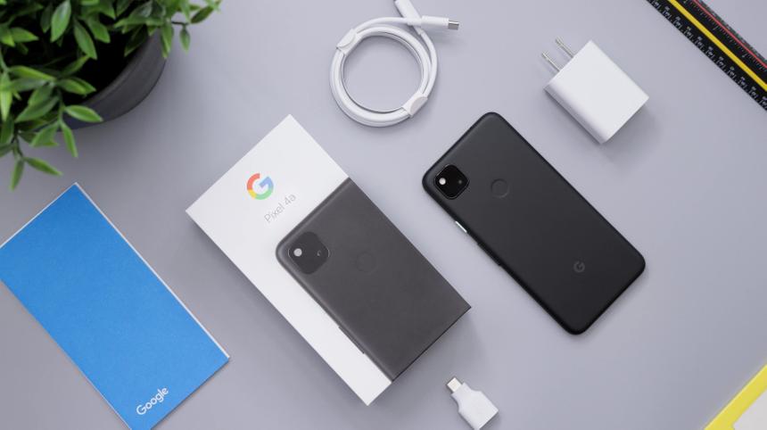 Умелец встроил в старую модель смартфона Google батарею от более новой