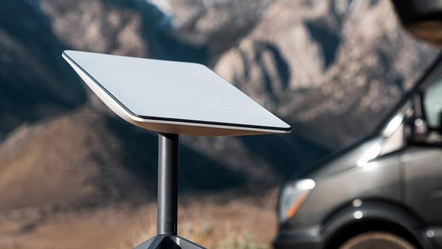 Пользователям космического интернета Starlink предложили отключать систему на ночь