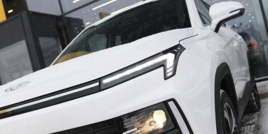 «Москвич» поставит 3 тысячи автомобилей сервисам такси и каршеринга Яндекса