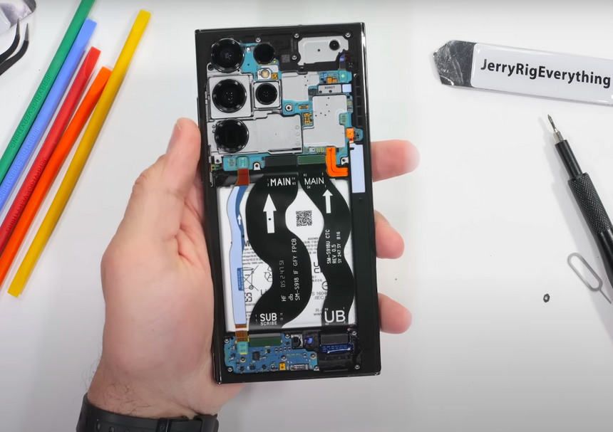 Наконец можно легко заменить батарею: разборка Samsung S23 Ultra раскрыла приятный сюрприз