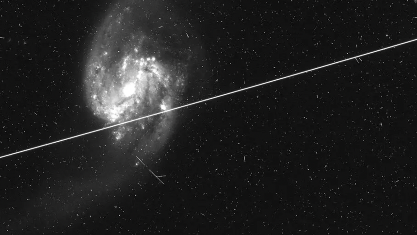 Околоземные спутники теперь мешают не только снимкам с Земли, но и космическим обсерваториям