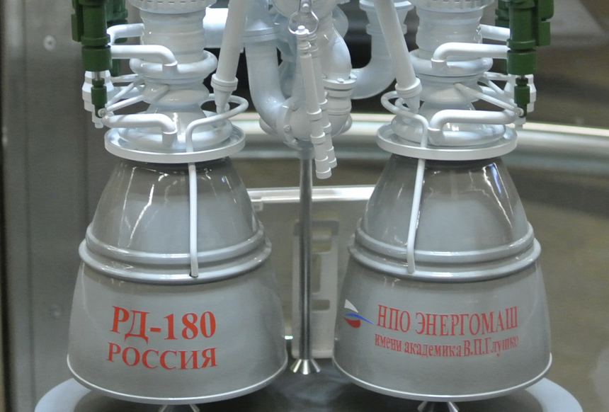 "Разбирают, собирают, разбирают...": США не могут разгадать сплав российских двигателей РД-180