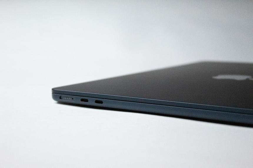 Пандемия закончилась и вот результат: поставки компьютеров Apple упали на 40%