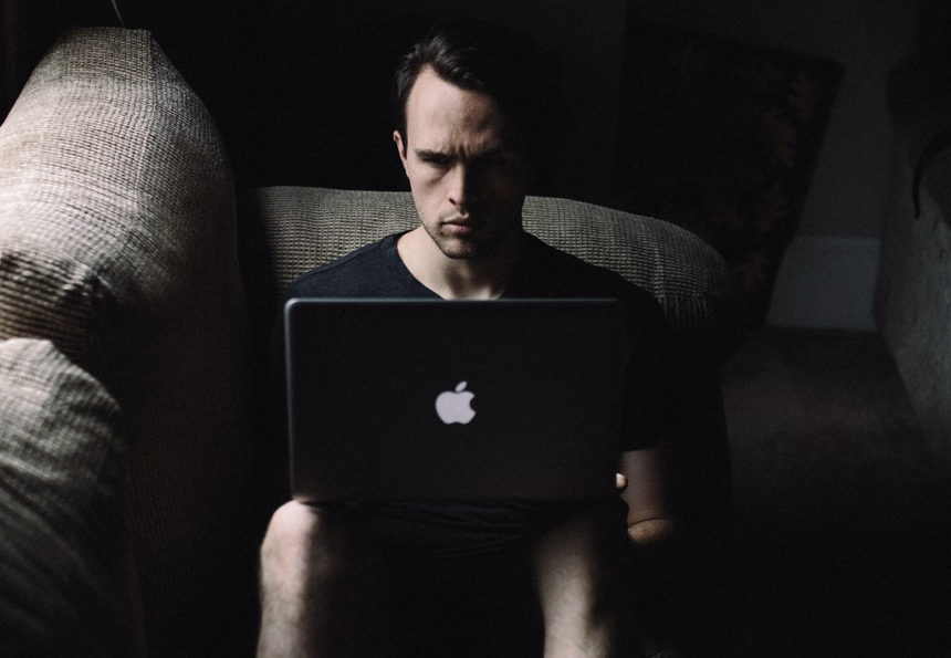 Южная Корея будет платить затворникам, чтобы они выходили из дома