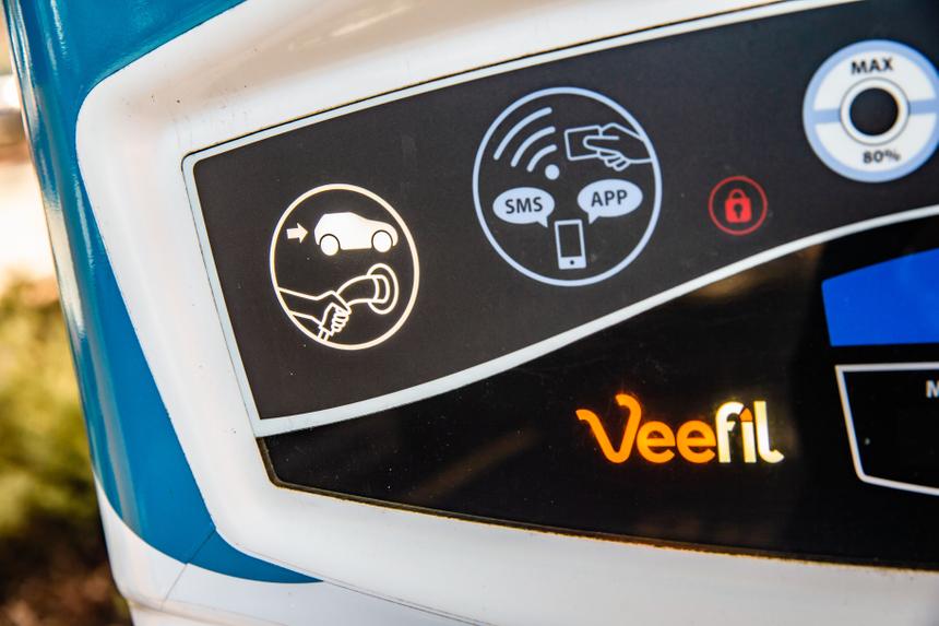 В России в два раза увеличилось количество станций зарядки электромобилей