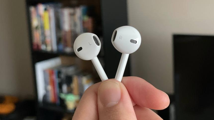 Apple начала производство новых недорогих наушников. Нет, это не AirPods Lite