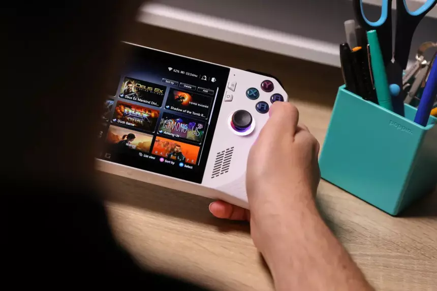 Asus анонсировала убийцу карманной консоли Steam Deck и назвала цену с датой выхода новинки