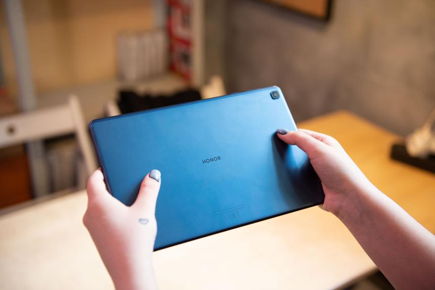 Какой хороший планшет купить под минимальный бюджет