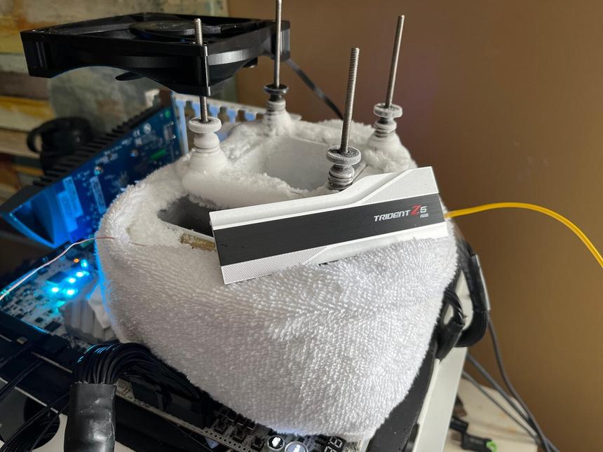 11 202 МТ/с: новый мировой рекорд разгона памяти DDR5