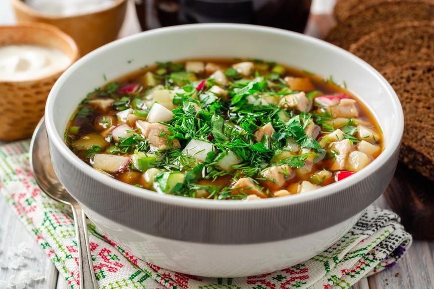 Популярную летом окрошку назвали опасной для здоровья некоторых людей