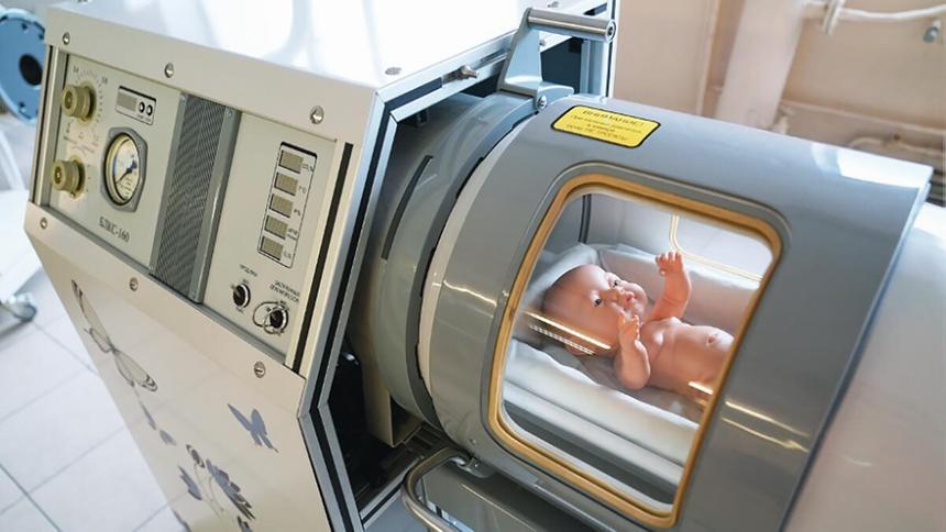 «Роскосмос» начнет выпускать барокамеры для новорождённых