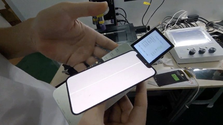 В Китае изобрели восстанавливающее сломанные OLED-дисплеи устройство