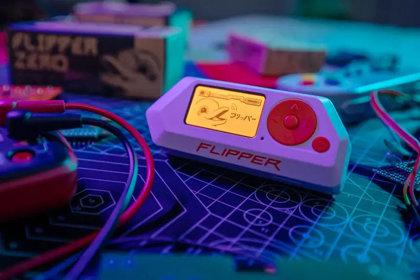 У «тамагочи для хакеров» появился собственный магазин приложений