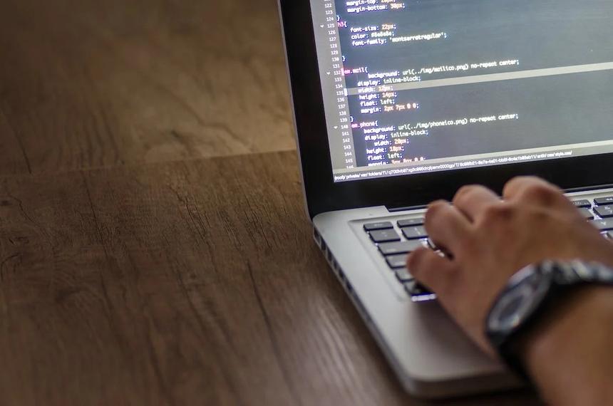 И в лоб и по лбу: 100 тысяч хакерских паролей утекли в Сеть