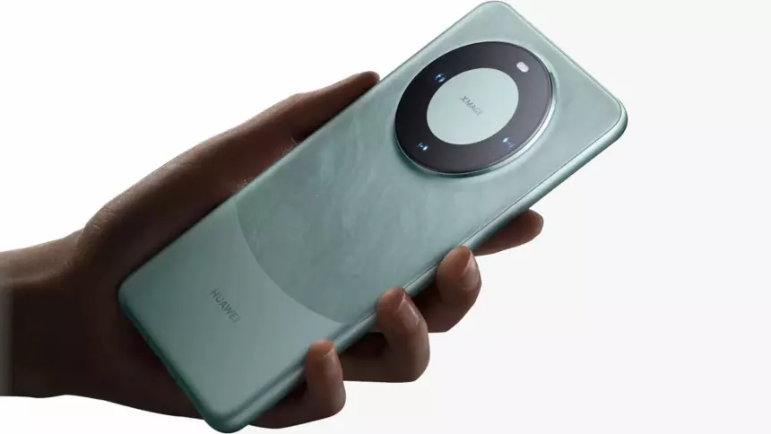 Huawei Mate 60 оказался популярнее iPhone 15 в Китае