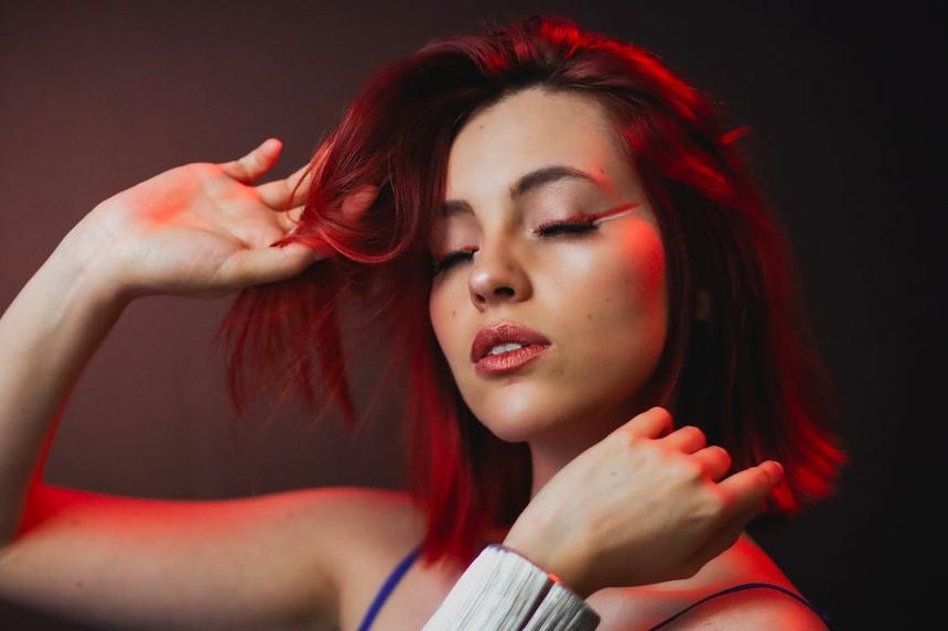 В США актриса засудит ИИ-приложение за бесплатное использование её образа и голоса