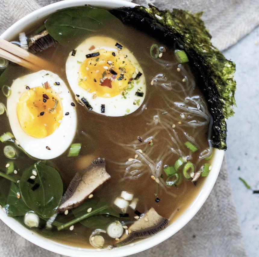 Эндокринолог назвала пользу от употребления костного бульона мифом