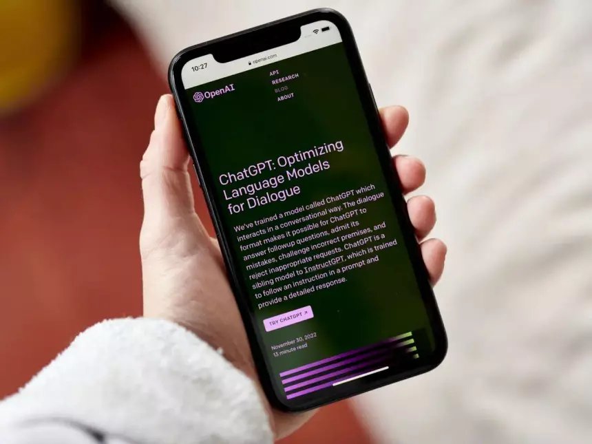 Данные пользователей ChatGPT и их переписок стали доступны посторонним