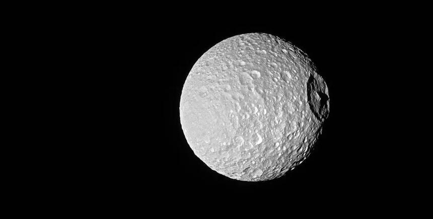 На одной из лун Юпитера нашли жидкую воду