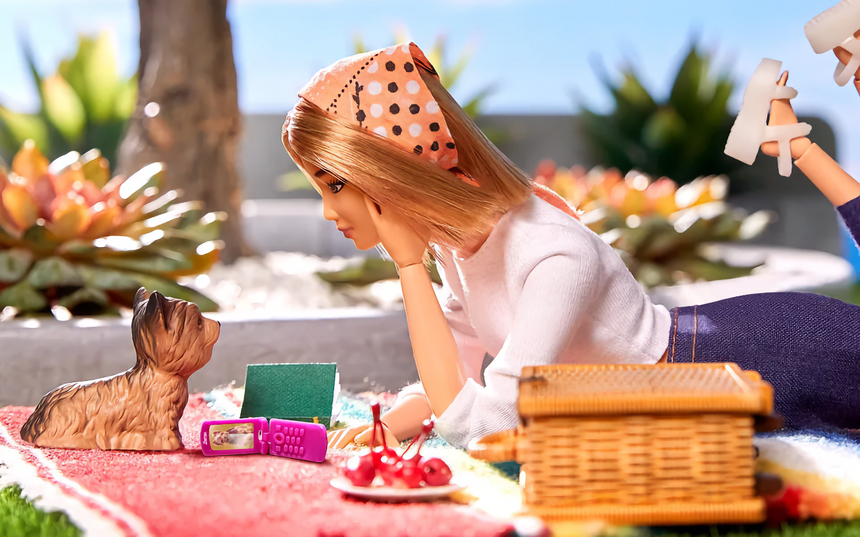 Производитель смартфонов Nokia выпустит розовую раскладушку куклы Барби