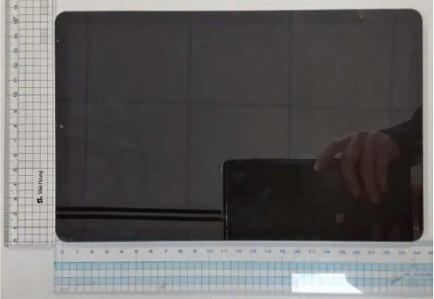 В сеть слили живые фото недорогого планшета Samsung Galaxy Tab S6 Lite 2024