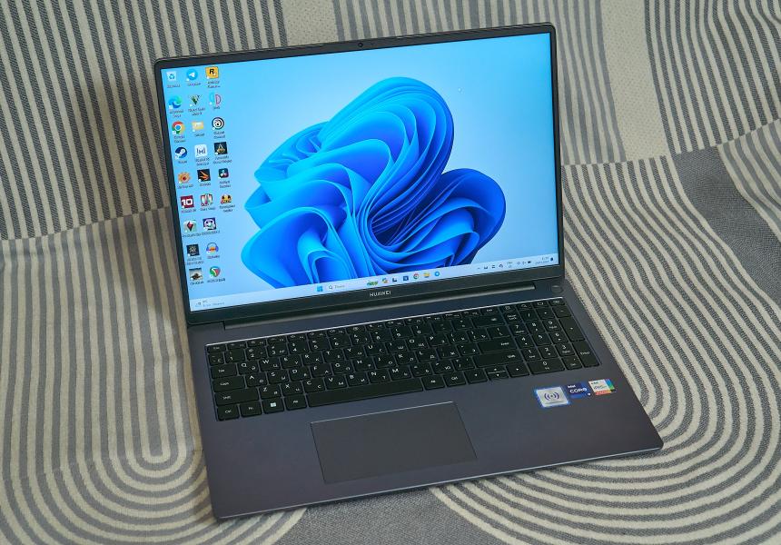 Большой и очень мощный ноутбук в тонком корпусе