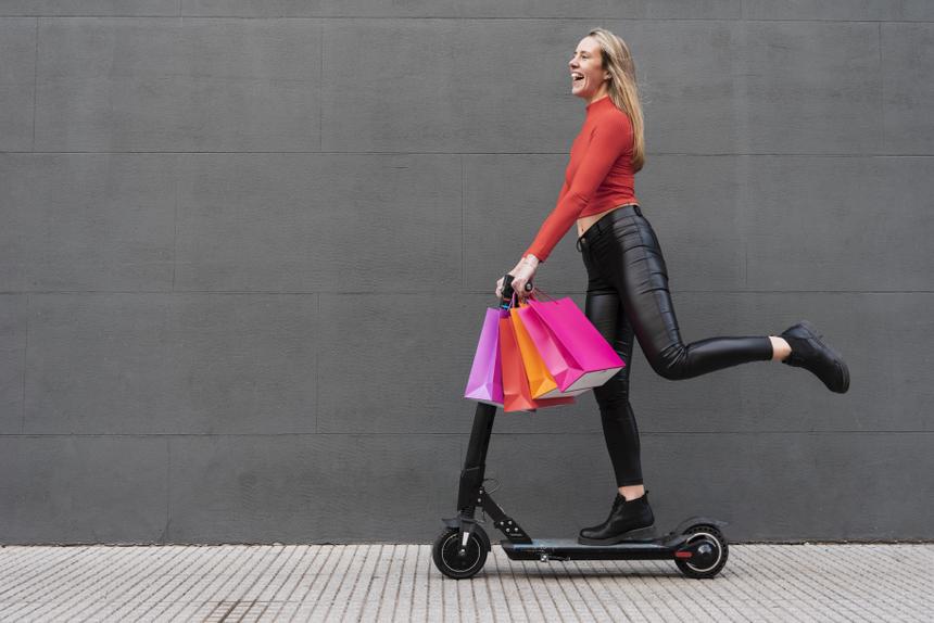 Покатаемся? Кто в России производит электросамокаты