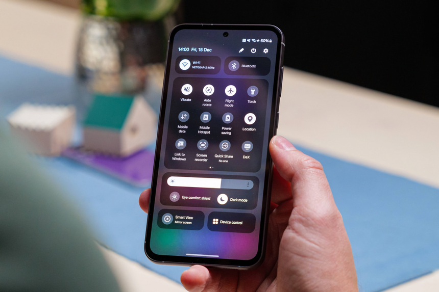 Недорогой флагман Samsung Galaxy S24 FE представят летом 2024 года