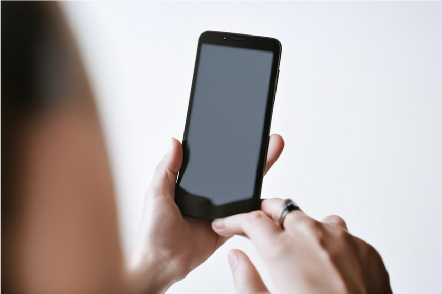 Эксперт объяснил, почему при потере смартфона нужно сразу звонить оператору