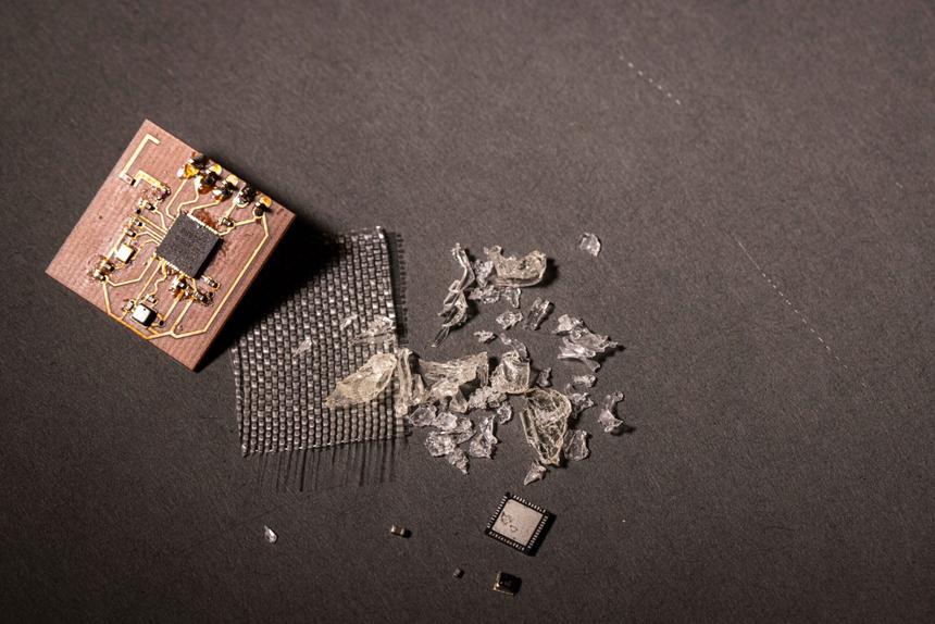 Созданы многократно перерабатываемые электронные платы