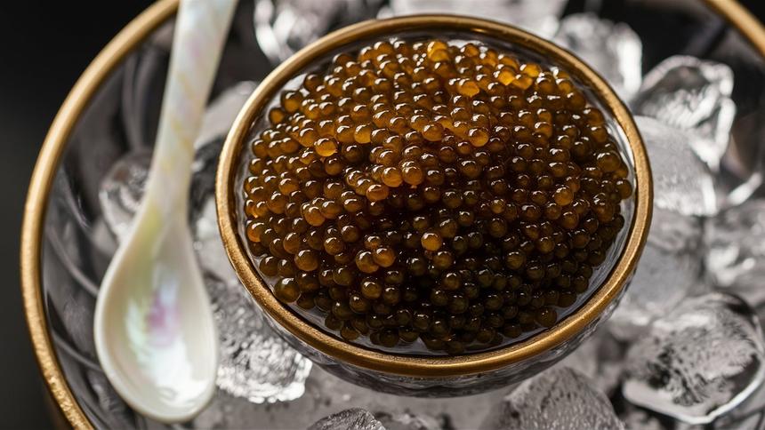 В России стартовала обязательная маркировка красной и черной икры