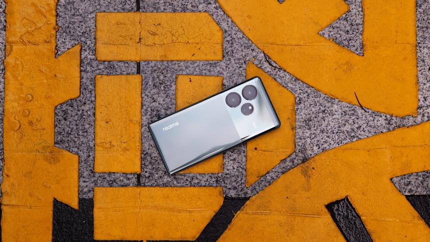 В сети появились первые живые фото неанонсированного Realme GT6