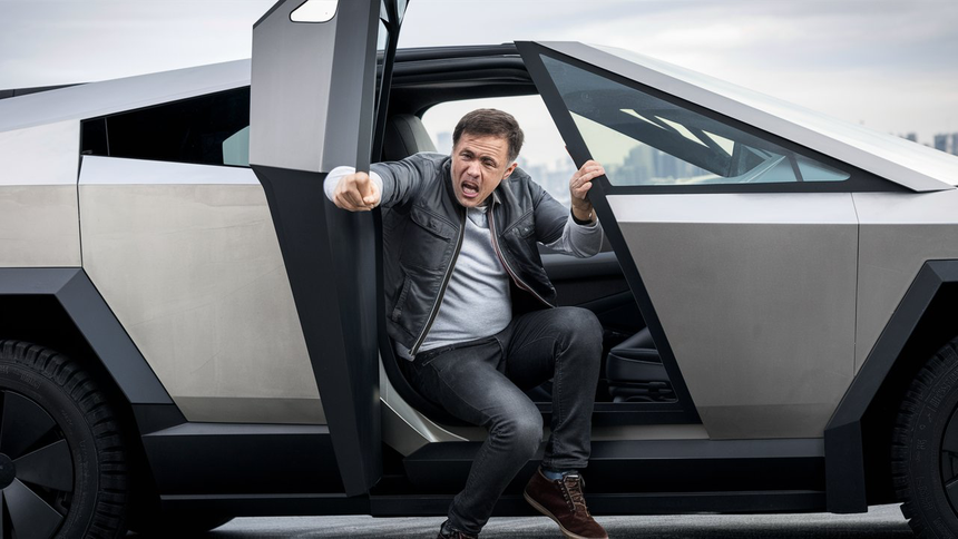 Владелец Tesla Cybertruck нашел новый способ отрубания пальцев дверьми машины