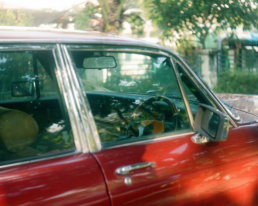 Россиянам объяснили природу «разводов» на стекле авто