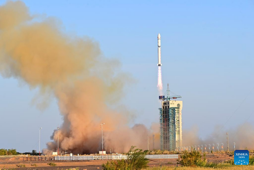 КНР вывела на орбиту возвращаемый научно-исследовательский спутник