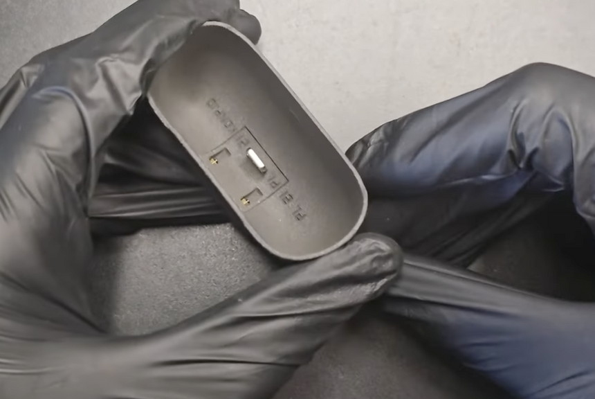 Создан чехол, добавляющий порт USB-C к AirPods на Lightning