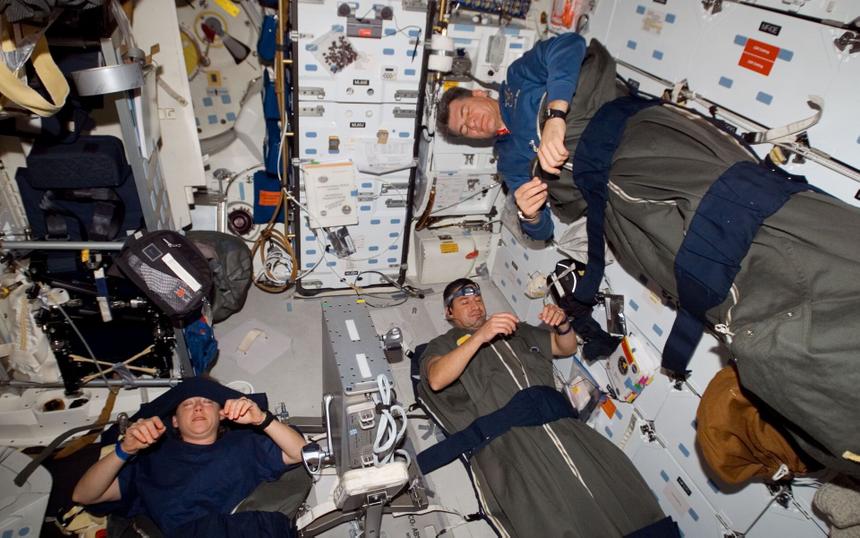 Почему на МКС даже сон — это испытание