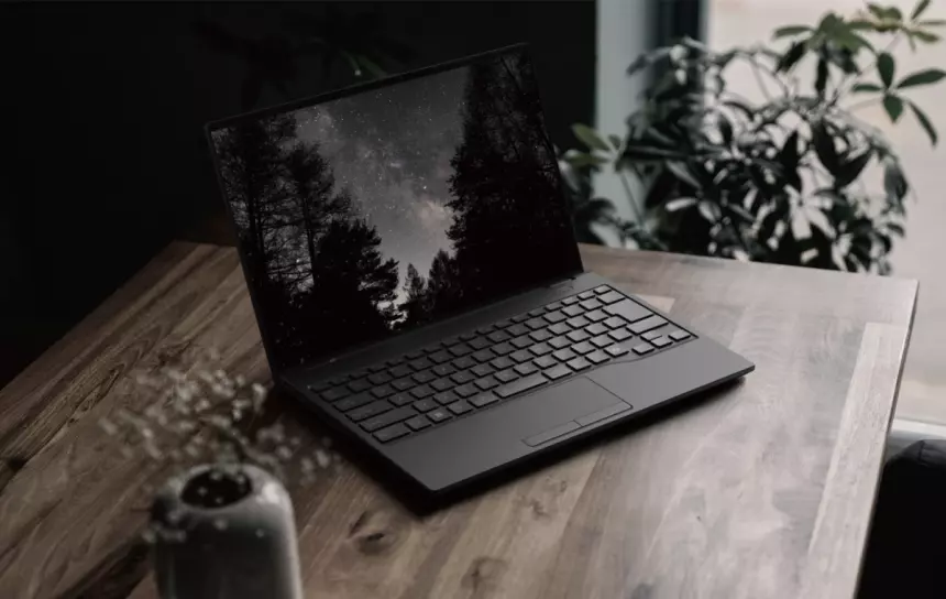 Fujitsu представила самый легкий 14-дюймовый ноутбук в мире