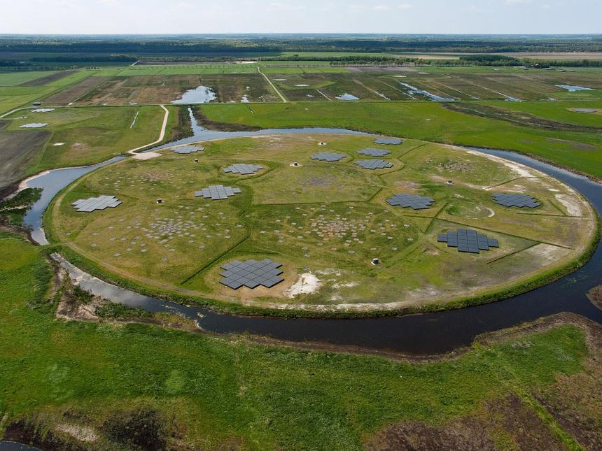 Ядро LOFAR недалеко от Экслоо, Нидерланды