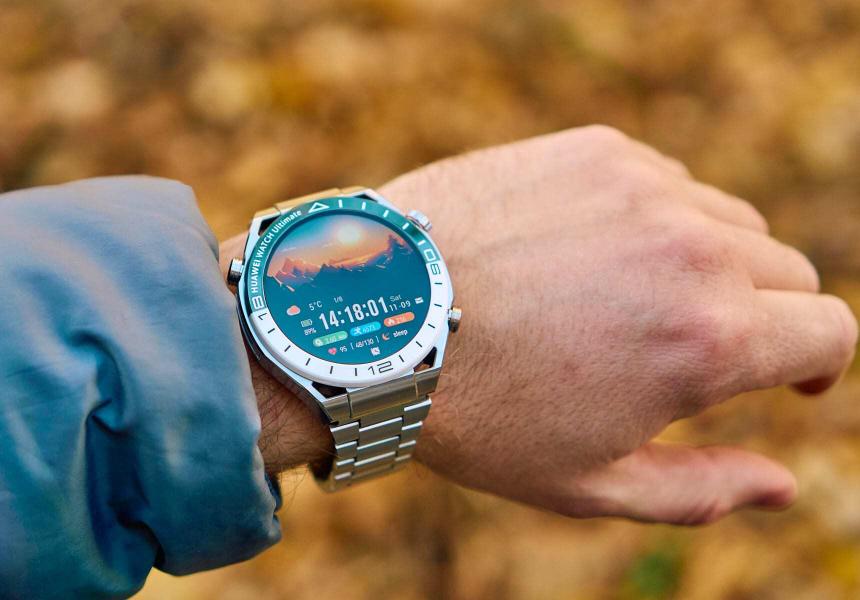 Ударопрочные смарт-часы с водозащитой, классной автономностью и дорогими материалами