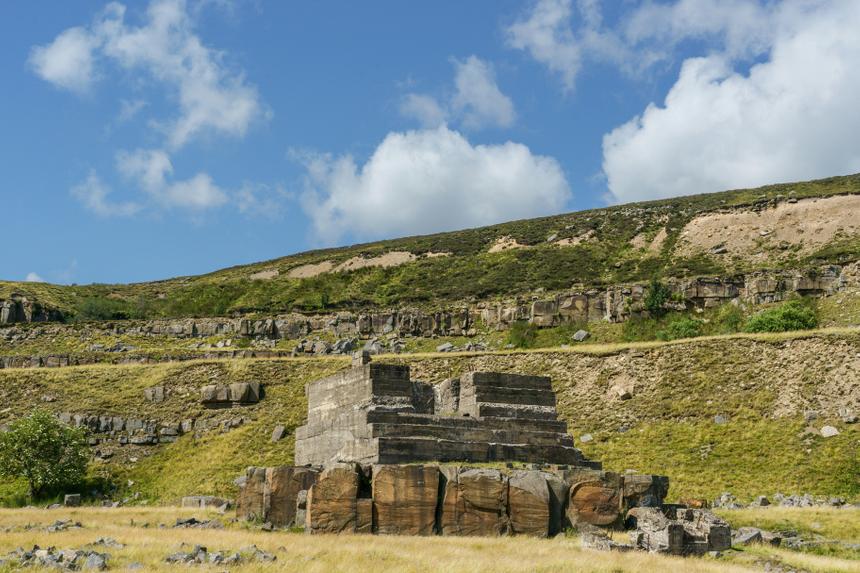 Российские учёные будут исследовать образцы горной породы на синхротроне СКИФ