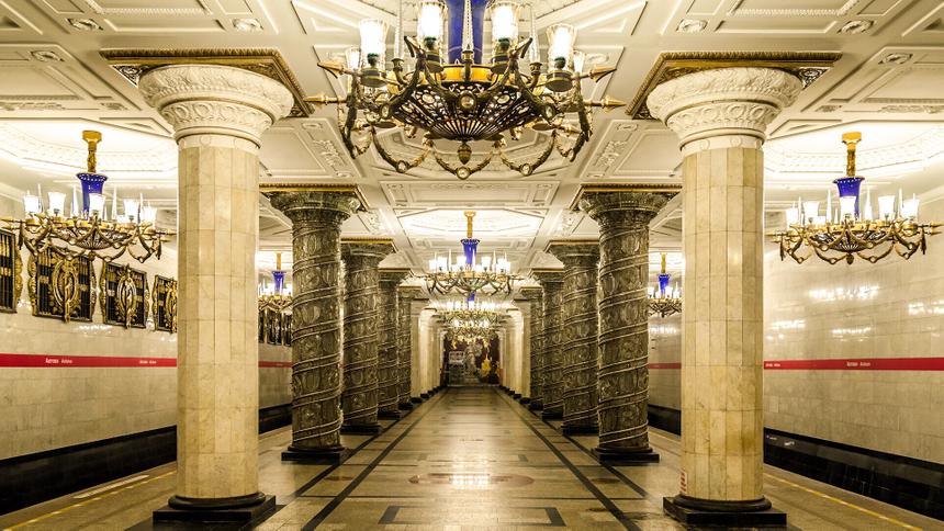 На двух станциях метро в Санкт-Петербурге запустили оплату по биометрии