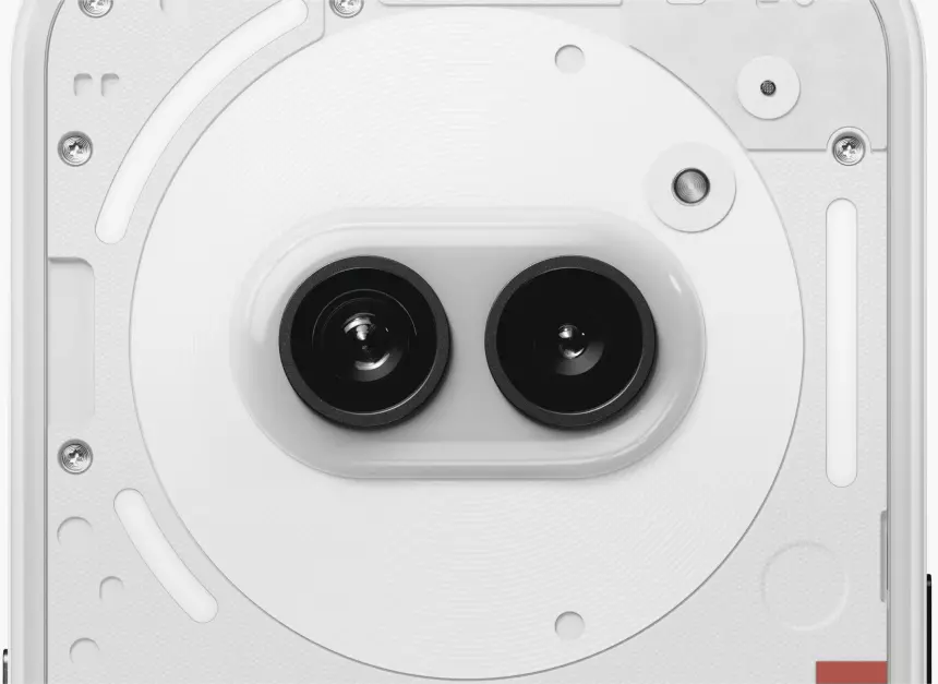 Nothing сравнила камеру своего смартфона с iPhone 16 Pro Max. Её поймали на лжи