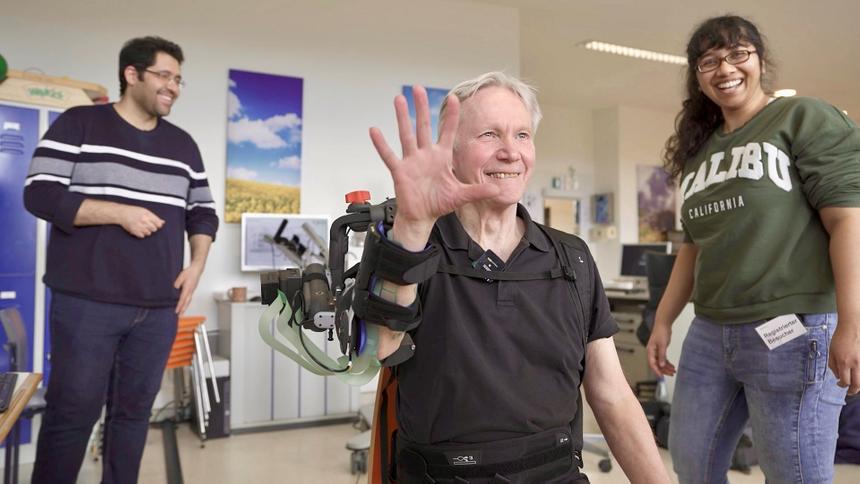 Экзоскелет и цифровой двойник ускорили восстановление после инсульта