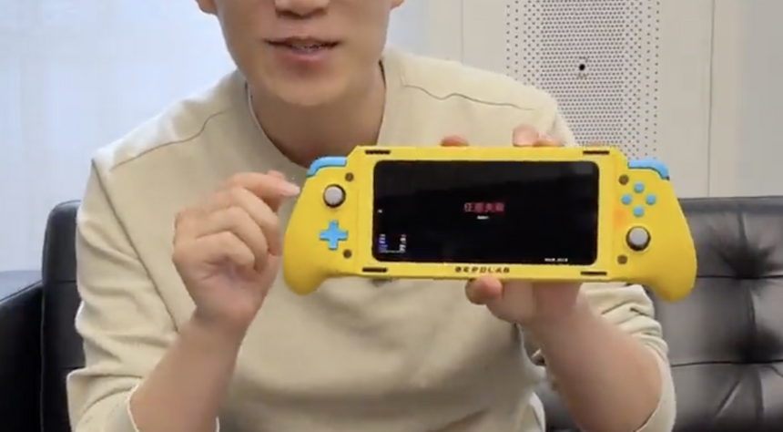 Китаец превратил Redmi K80 Pro в мощную игровую консоль