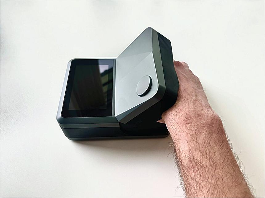 Ученые создали неинвазивный глюкометр с быстрой калибровкой