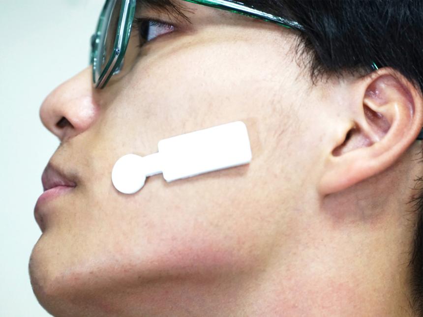 Умная наклейка распознала истинные эмоции человека