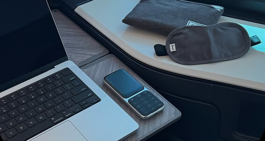 Представлен Sidephone — еще один «глупый» смартфон с необычным дизайном и сменной физической клавиатурой