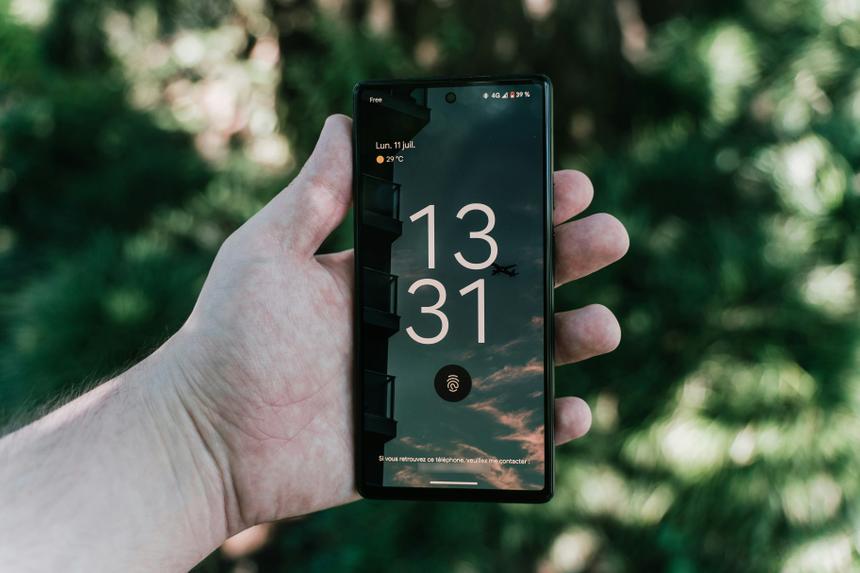 Эксперт назвал основные способы хакеров получить доступ к данным на смартфоне